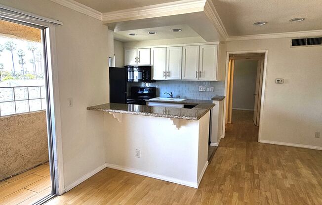 1 bed, 1 bath, 700 sqft, $2,199