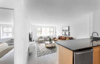 1 bed, 1 bath, $5,500, Unit 8E