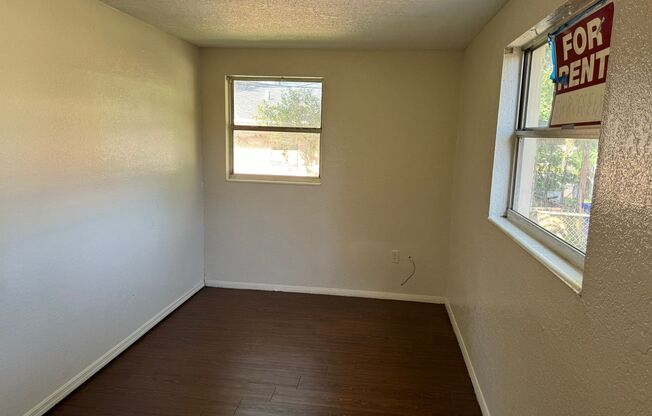 3 beds, 1 bath, $1,595