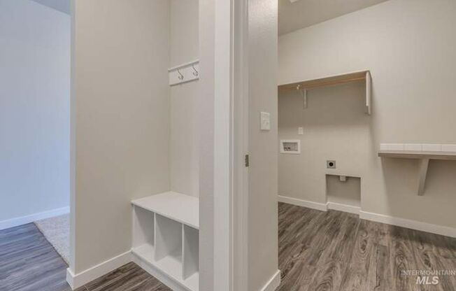 4 Bed 2 Bath in Meridian with 3 Car Garage