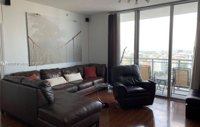 90 SW 3rd St # 4008 (A11992978)