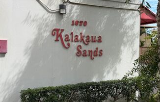 Desirable location - Spacious 1BR/1Ba/1 Prkg Near Ala Moana. Available Now!