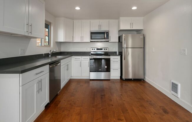 1 bed, 1 bath, 675 sqft, $2,140, Unit 22