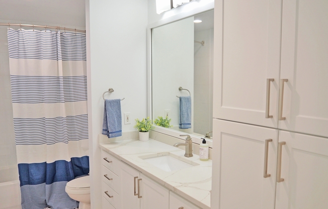 2 beds, 2 baths, 1,317 sqft, $3,300