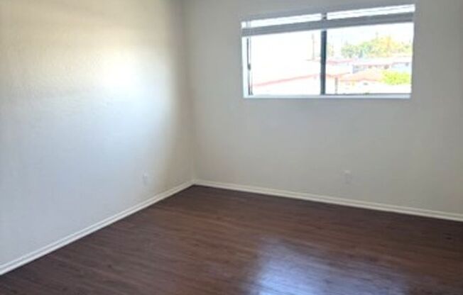 12444-12504-12512 OXFORD AVE