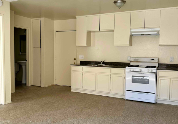 255 LOMA DR