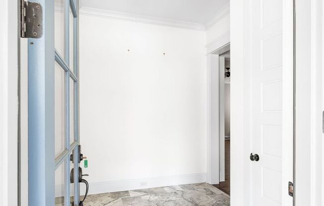 Stunning 5BE/4.5BA home nestled in the highly desired exclusive Hillmont Drive (private street)!