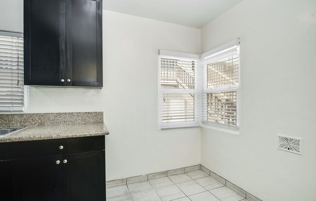 1 bed, 1 bath, $1,800, Unit 4464