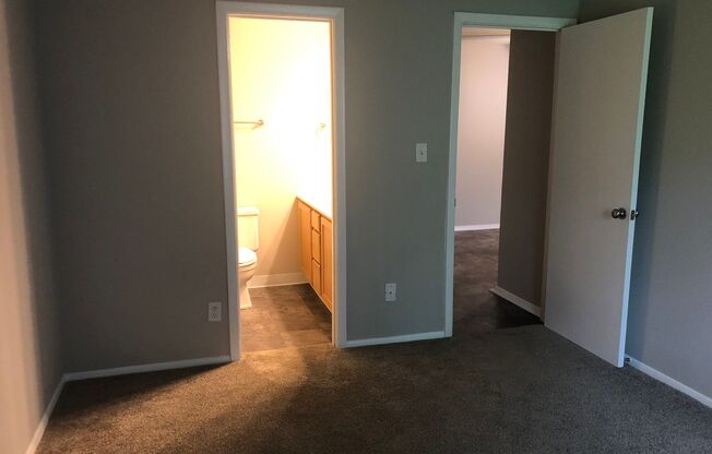 2 beds, 2 baths, 1,042 sqft, $1,429, Unit 6034C