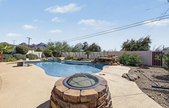 3 beds, 3.5 baths, 2,820 sqft, $4,995