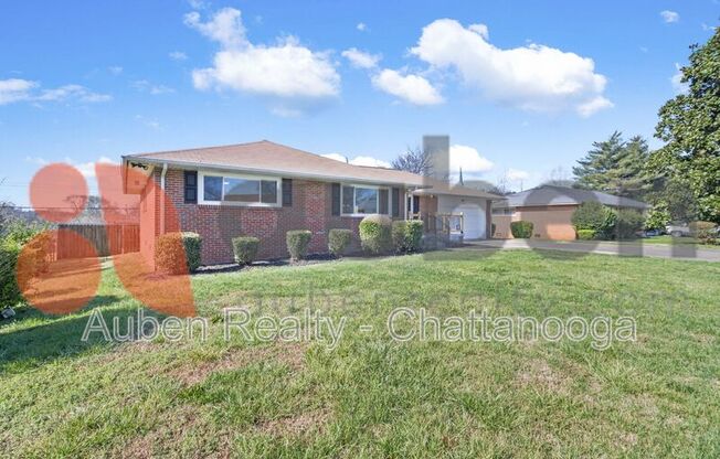 4430 LILAC LN