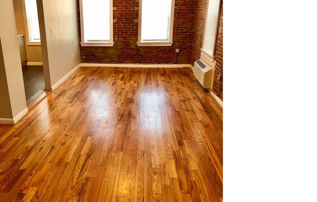 231 E North Ave