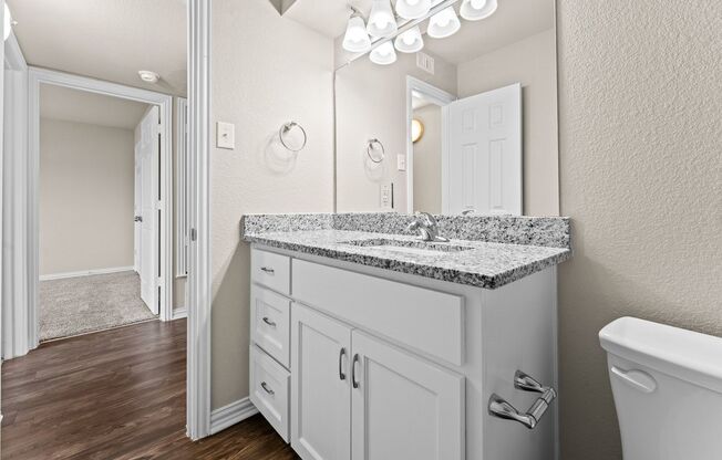 2 beds, 1 bath, 824 sqft, $1,015, Unit 3602A