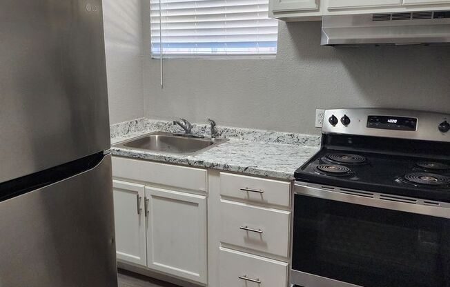 #1068- 1552 McDowell LLC