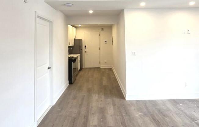 1 bed, 1 bath, $5,500, Unit 8I