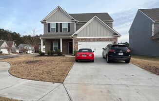 4 beds, 2.5 baths, $2,400