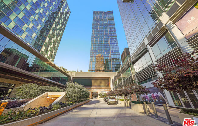 2 beds, 2 baths, 1,290 sqft, $4,900, Unit 2608