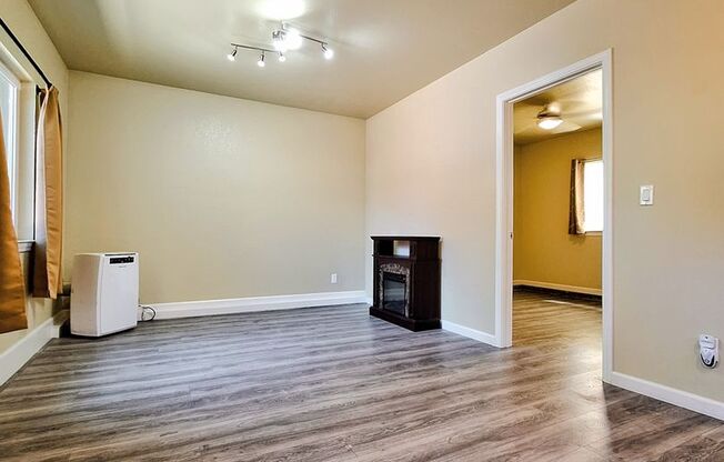 Beautiful 1bd Cottage Recently Remodeled - Accepting Cats
