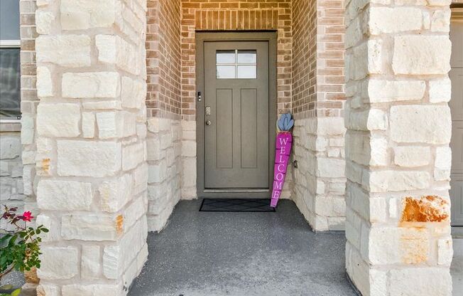 Spacious 4-Bedroom Home with Office in Prime Georgetown Location!