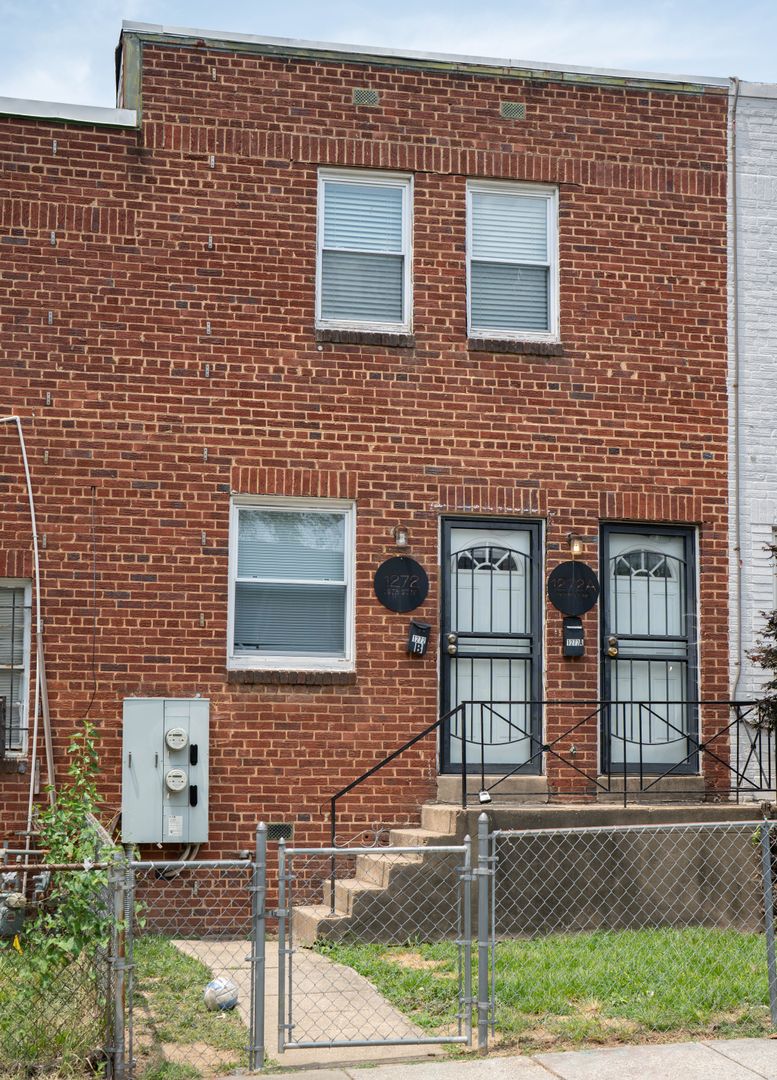 1272 16th Street, NE