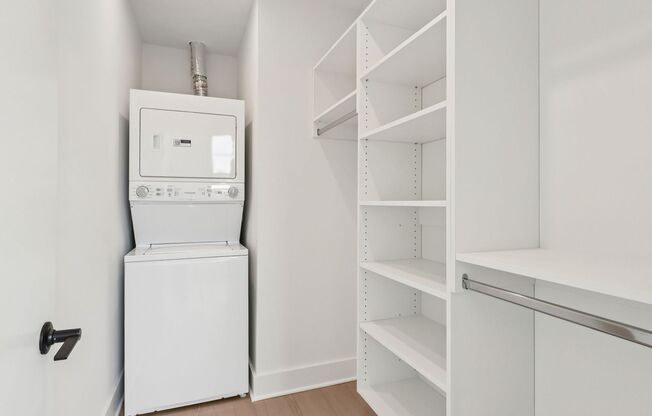 1 bed, 1 bath, 680 sqft, $1,833, Unit 201