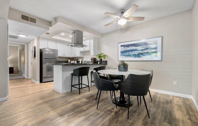 1 bed, 1 bath, 707 sqft, $1,875