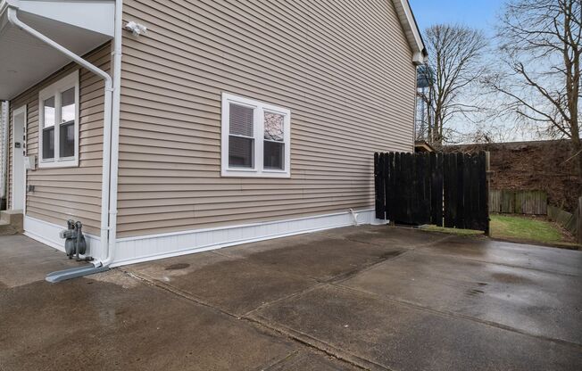 Luxury 3-Bedroom, 2.5-Bathroom House in Sharpsburg!