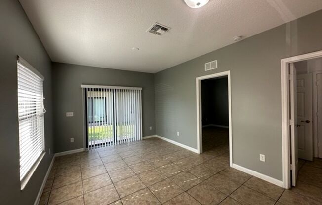 1045 Villas LLC (1035 NE 10th Ave)