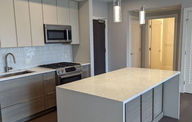 3 beds, 1 bath, 1,065 sqft, $3,800, Unit 202