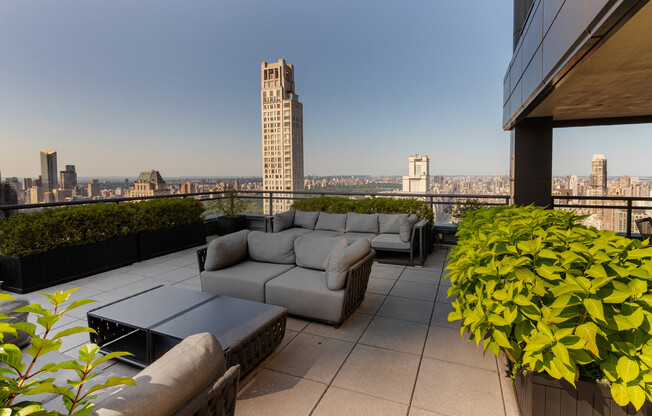 1 bed, 1 bath, 732 sqft, $5,000, Unit 31E