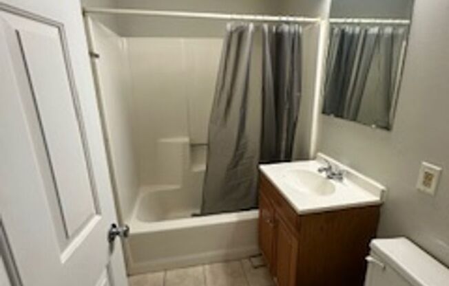 1 bed, 1 bath, 400 sqft, $1,350, Unit Unit 128