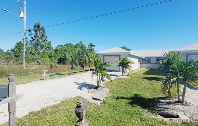 777/779 Bedford Drive