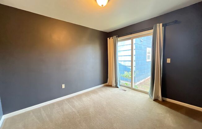 2 beds, 1 bath, $2,445, Unit #A