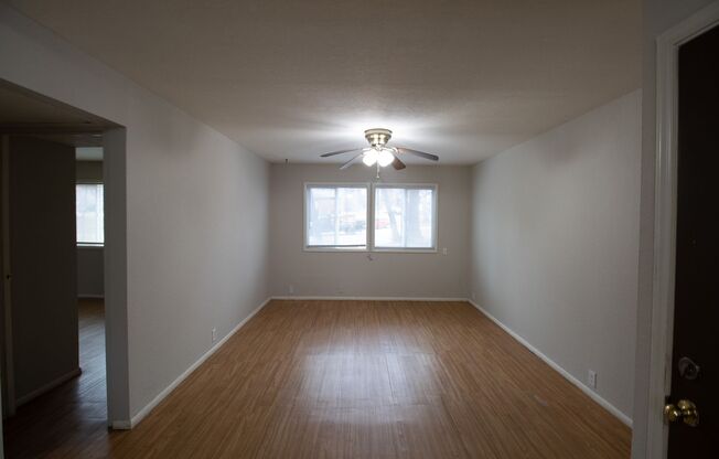 2 beds, 1 bath, 784 sqft, $1,100, Unit 1802 1E