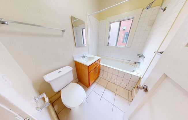 Studio, 1 bath, 210 sqft, $1,350, Unit 16