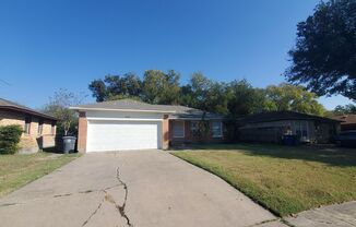 3 beds, 1 bath, $1,550