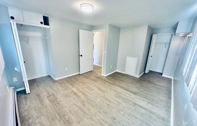 2 beds, 1 bath, 775 sqft, $1,120, Unit B37