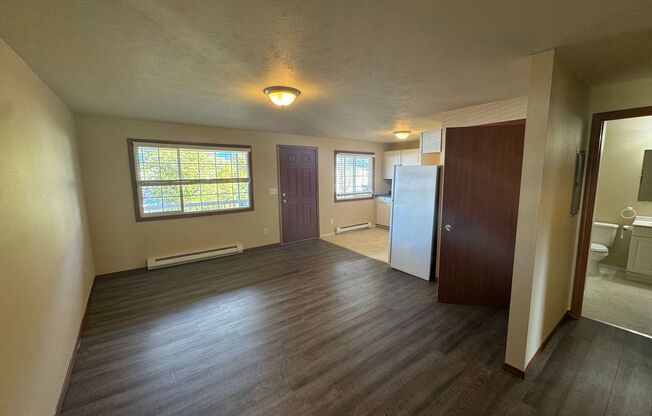 2 beds, 1 bath, 750 sqft, $1,125, Unit 6527