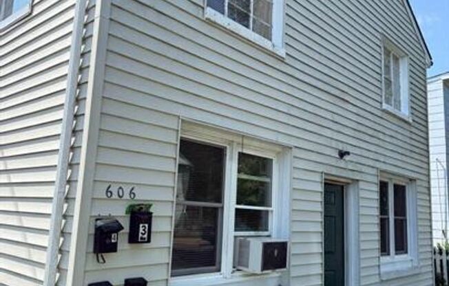 Stuart Street Apartments