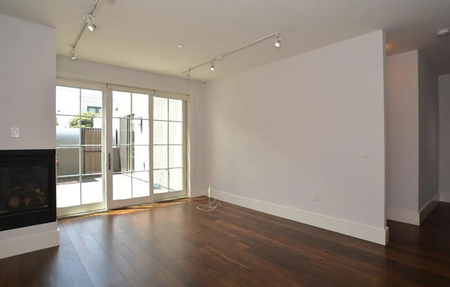 1355 Pacific Ave  #303