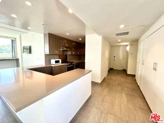 1 bed, 1 bath, 1,051 sqft, $5,400, Unit 602