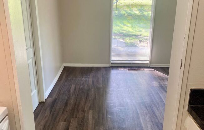 1 bed, 1 bath, 564 sqft, $785, Unit 65B