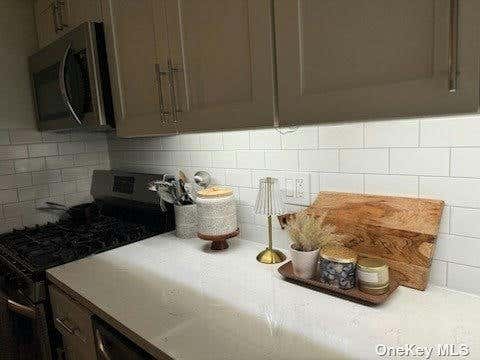 2 beds, 2 baths, 1,050 sqft, $3,000, Unit 1G