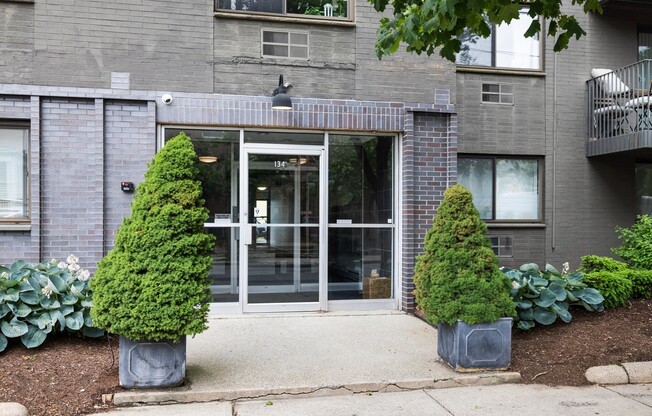2 beds, 2 baths, 847 sqft, $2,650, Unit 5
