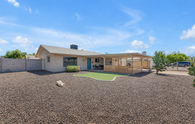 Modern 4BR Scottsdale Home w/ Guest Suite, EV Charger, Huge Backyard & Splash Pad