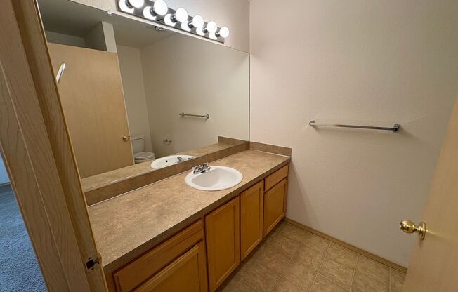 2 beds, 2 baths, 1,018 sqft, $1,450, Unit 354-3044
