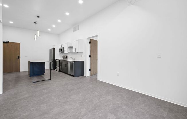 2 beds, 2 baths, 956 sqft, $1,825, Unit 3209