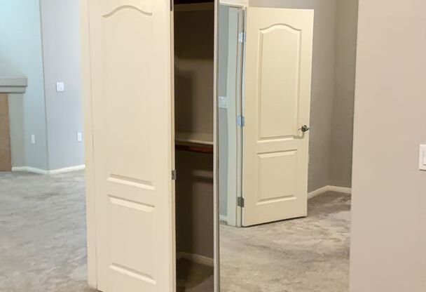 2 beds, 2 baths, $1,675, Unit # 1013