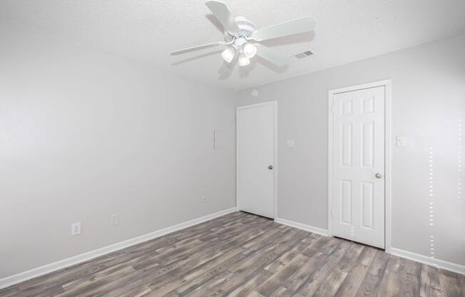 3 beds, 2 baths, 909 sqft, $1,339