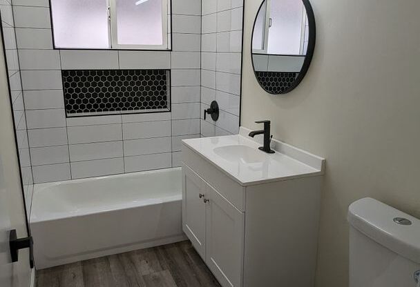 2 beds, 1 bath, 780 sqft, $3,195, Unit 4913